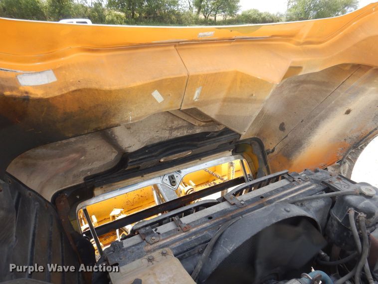 image for item DP0355 2006 International 7400  dump truck