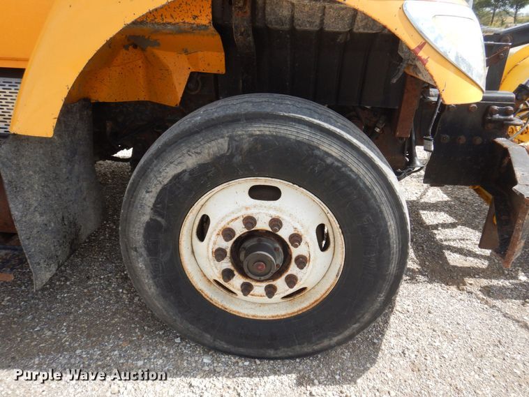 image for item DP0355 2006 International 7400  dump truck