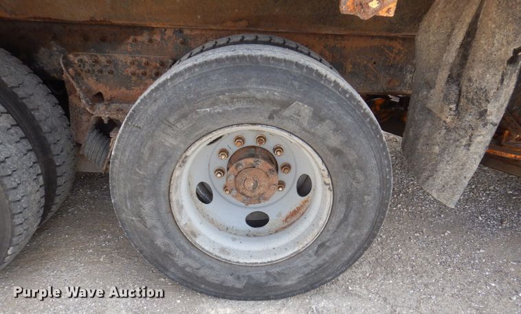 image for item DP0355 2006 International 7400  dump truck