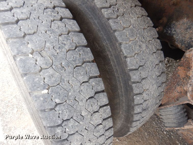 image for item DP0355 2006 International 7400  dump truck