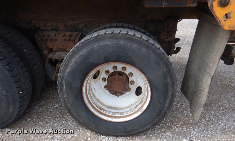 image for item DP0355 2006 International 7400  dump truck