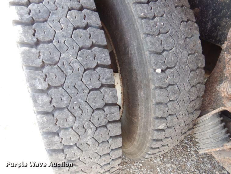 image for item DP0355 2006 International 7400  dump truck