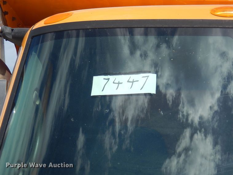 image for item DP0355 2006 International 7400  dump truck