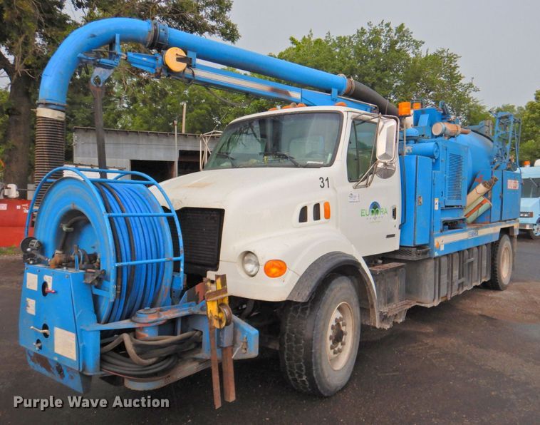 image for item DP4807 2001 Sterling L7500  sewer jetter truck