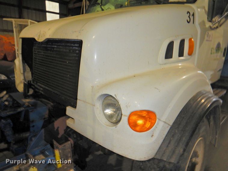 image for item DP4807 2001 Sterling L7500  sewer jetter truck