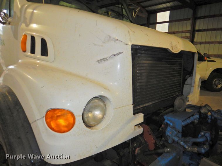 image for item DP4807 2001 Sterling L7500  sewer jetter truck