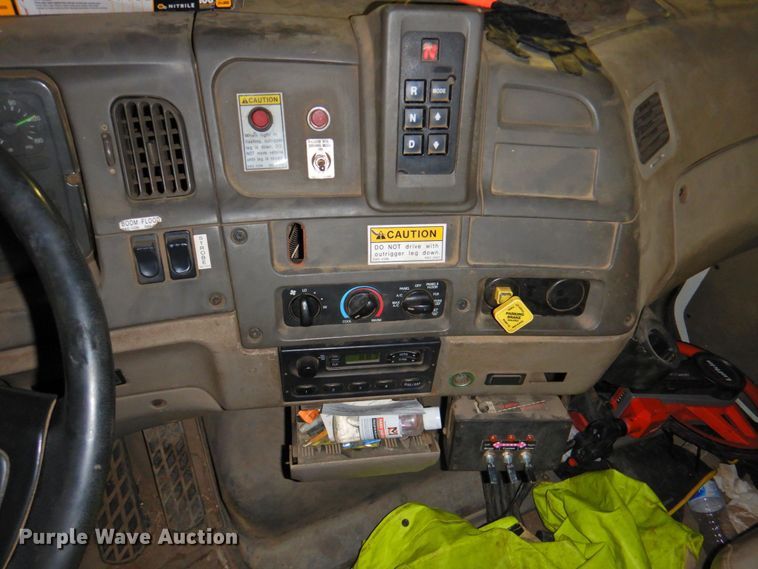 image for item DP4807 2001 Sterling L7500  sewer jetter truck