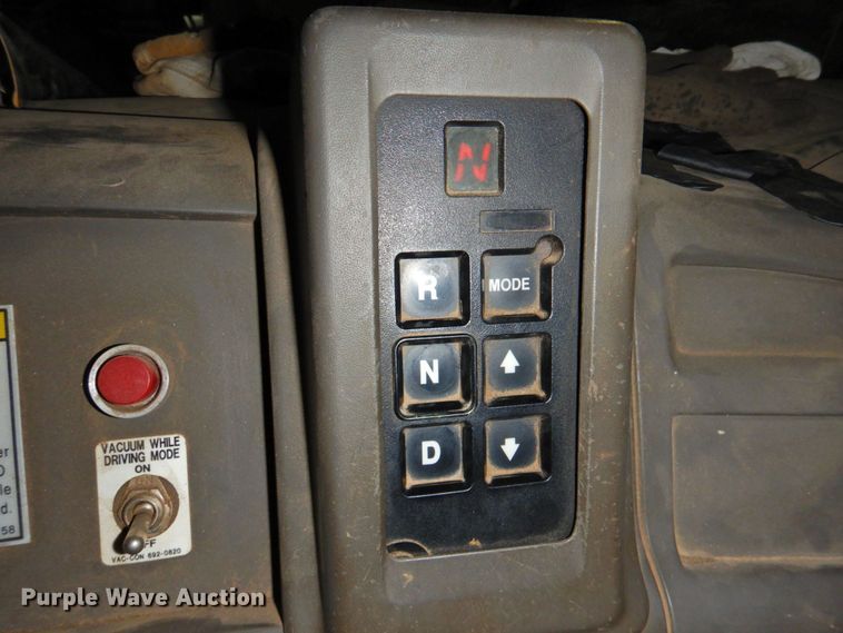 image for item DP4807 2001 Sterling L7500  sewer jetter truck