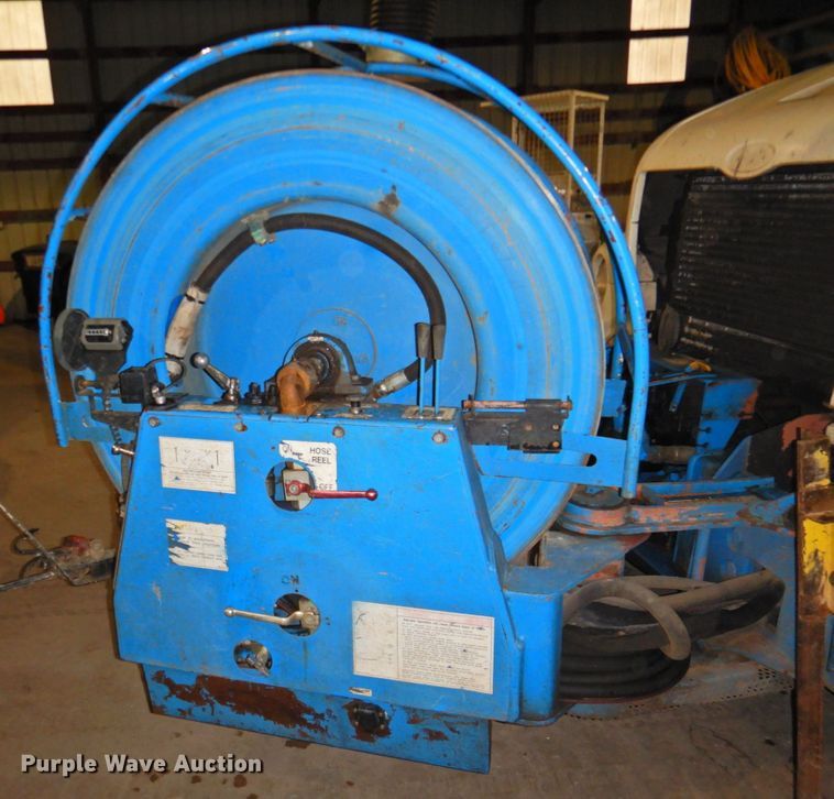 image for item DP4807 2001 Sterling L7500  sewer jetter truck