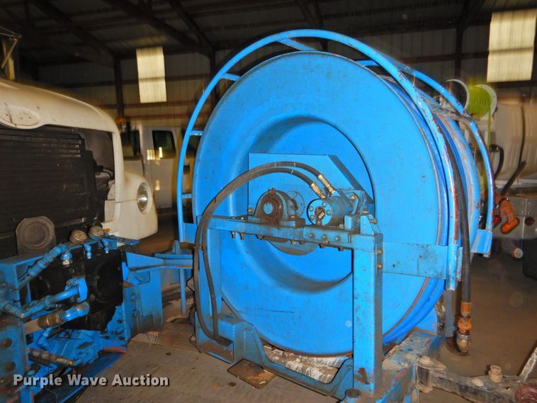 image for item DP4807 2001 Sterling L7500  sewer jetter truck