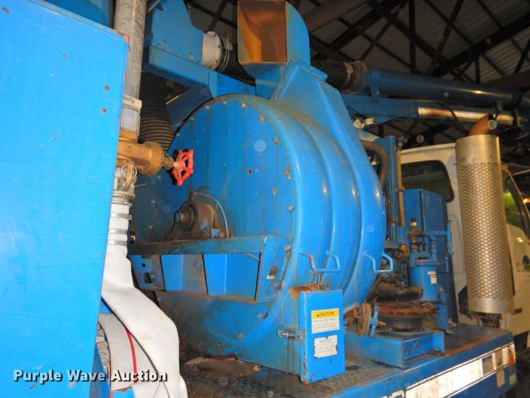 image for item DP4807 2001 Sterling L7500  sewer jetter truck