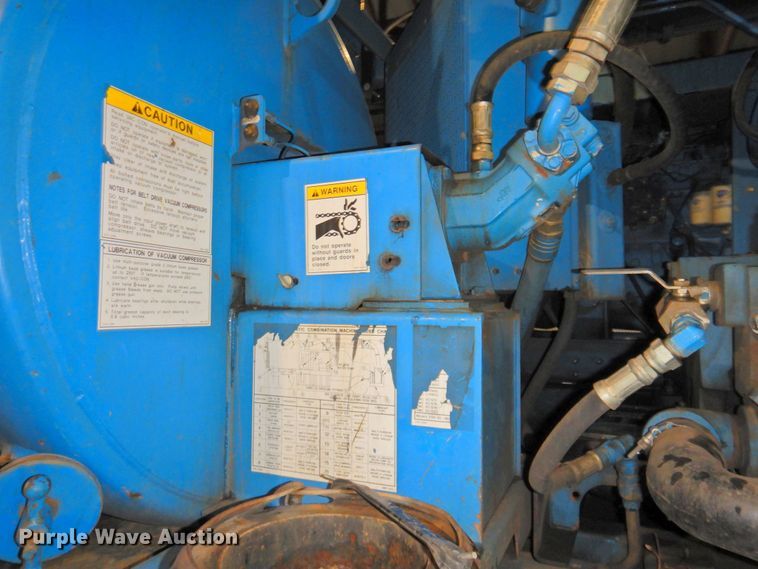 image for item DP4807 2001 Sterling L7500  sewer jetter truck