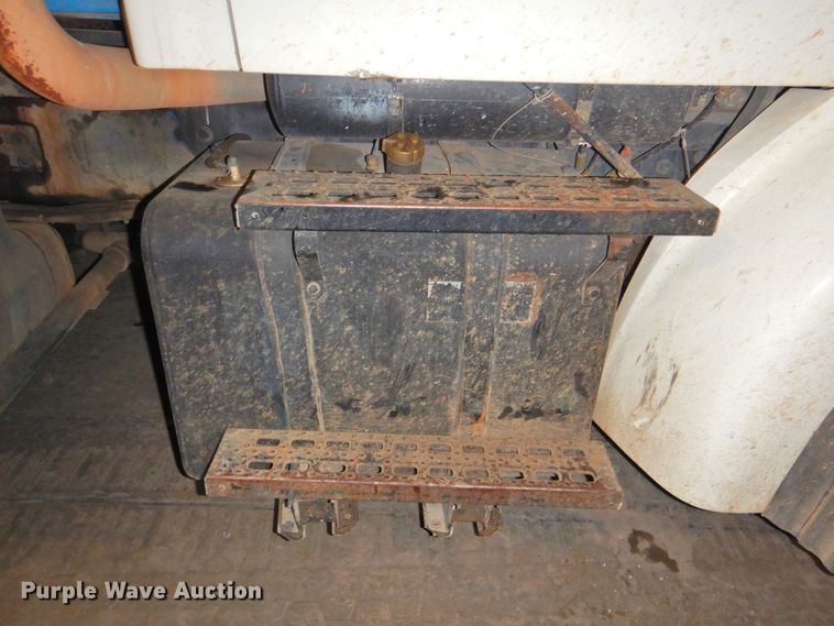 image for item DP4807 2001 Sterling L7500  sewer jetter truck