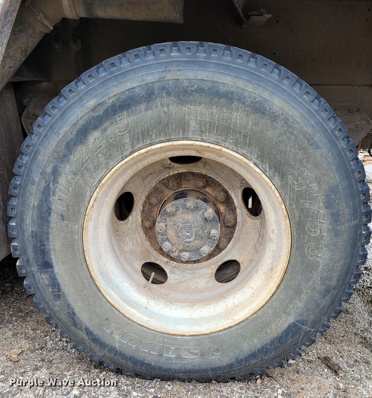 image for item DP4807 2001 Sterling L7500  sewer jetter truck