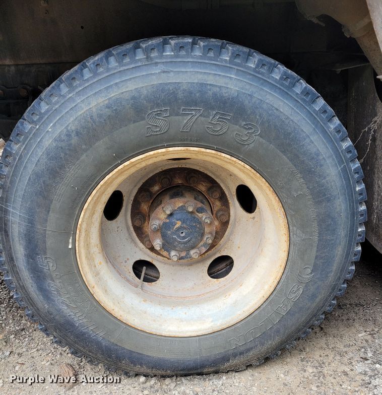 image for item DP4807 2001 Sterling L7500  sewer jetter truck