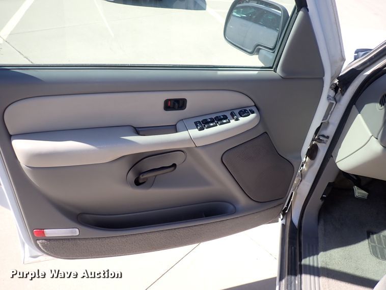 image for item DQ2954 2000 GMC Yukon XL  SUV