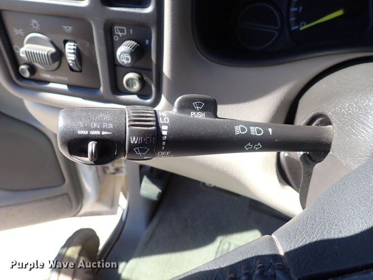 image for item DQ2954 2000 GMC Yukon XL  SUV