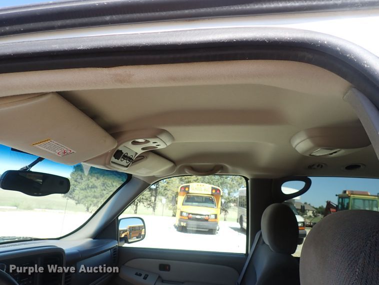 image for item DQ2954 2000 GMC Yukon XL  SUV