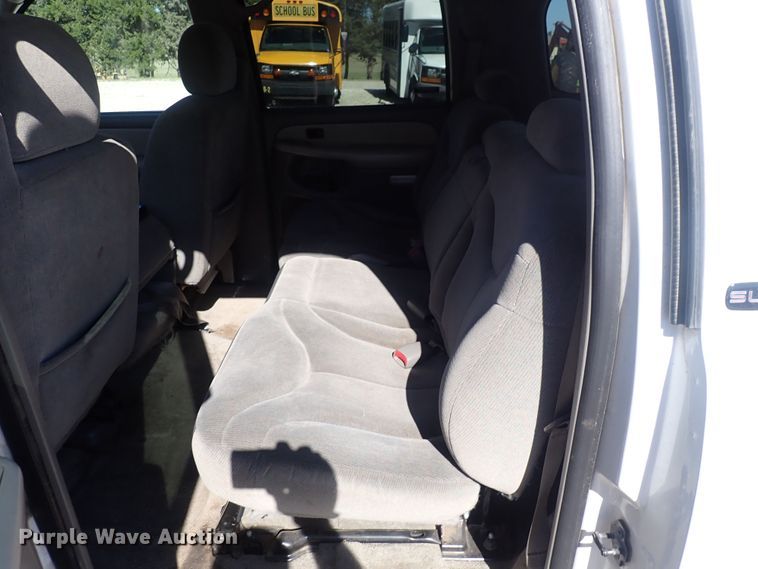 image for item DQ2954 2000 GMC Yukon XL  SUV