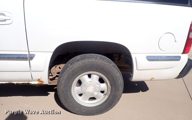 image for item DQ2954 2000 GMC Yukon XL  SUV