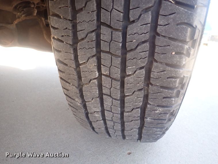 image for item DQ2954 2000 GMC Yukon XL  SUV