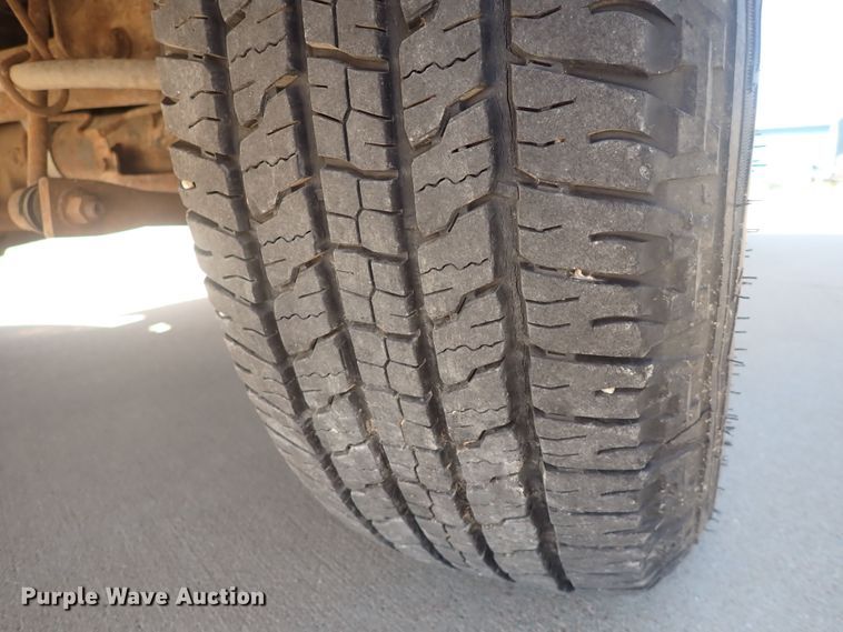 image for item DQ2954 2000 GMC Yukon XL  SUV