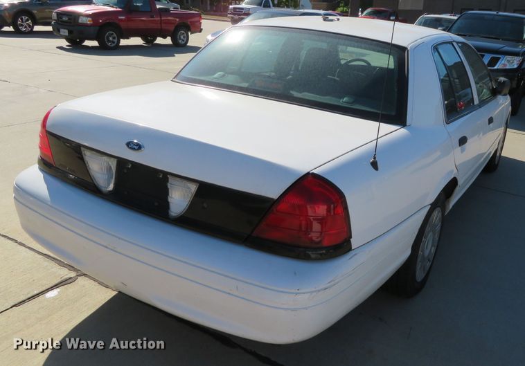 image for item DR0139 2005 Ford Crown Victoria Police Interceptor