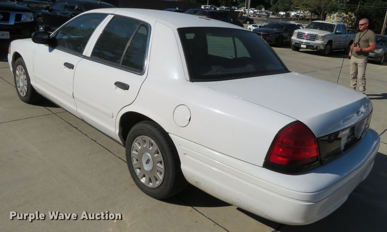 image for item DR0139 2005 Ford Crown Victoria Police Interceptor