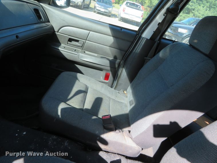 image for item DR0139 2005 Ford Crown Victoria Police Interceptor