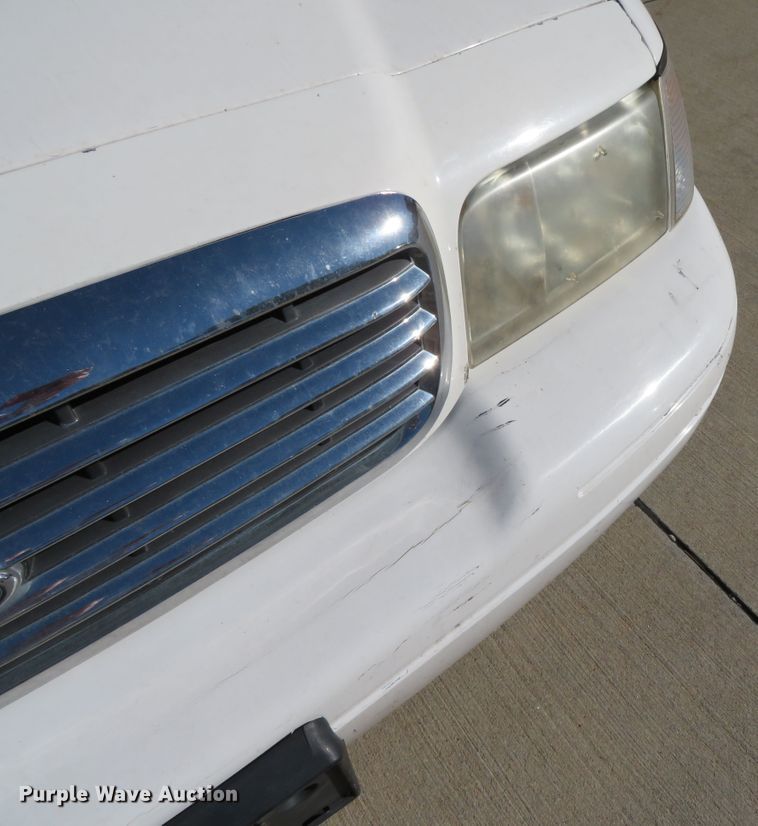 image for item DR0139 2005 Ford Crown Victoria Police Interceptor