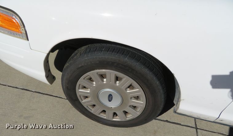 image for item DR0139 2005 Ford Crown Victoria Police Interceptor