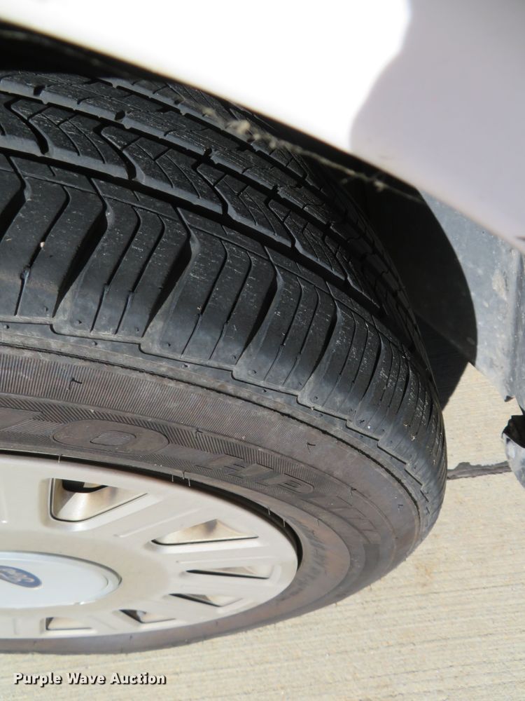 image for item DR0139 2005 Ford Crown Victoria Police Interceptor