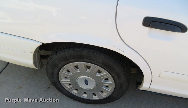 image for item DR0139 2005 Ford Crown Victoria Police Interceptor