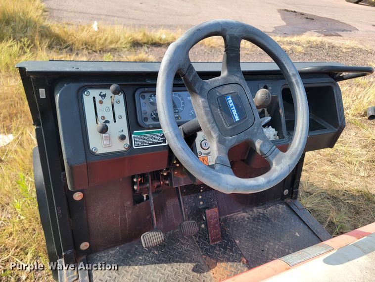 image for item DR0522 2009 Cushman Turf-Truckster  utility vehicle