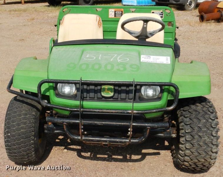 image for item DR0525 2007 John Deere Gator  utility vehicle