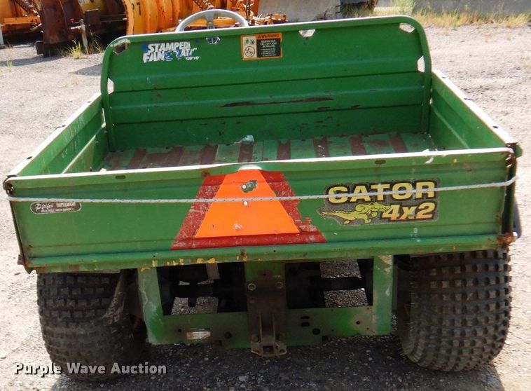 image for item DR0525 2007 John Deere Gator  utility vehicle