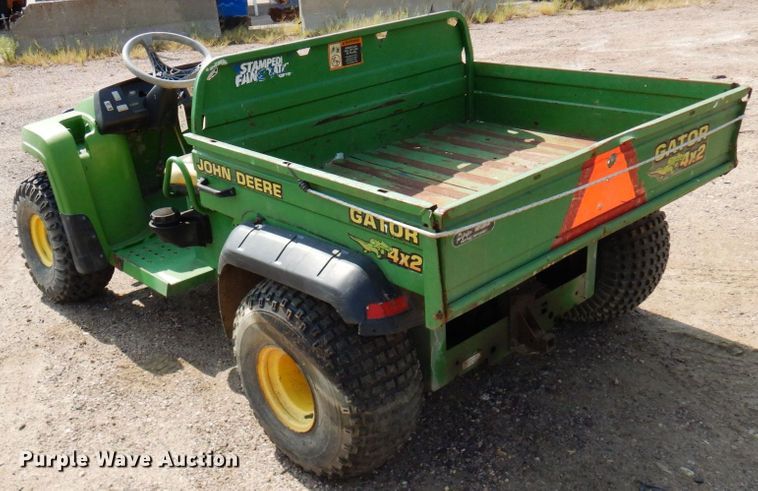 image for item DR0525 2007 John Deere Gator  utility vehicle