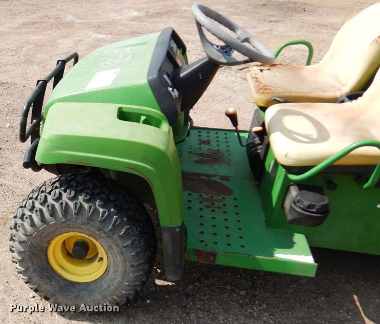 image for item DR0525 2007 John Deere Gator  utility vehicle