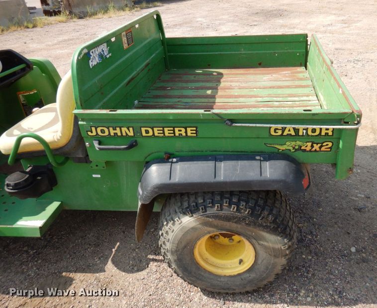 image for item DR0525 2007 John Deere Gator  utility vehicle