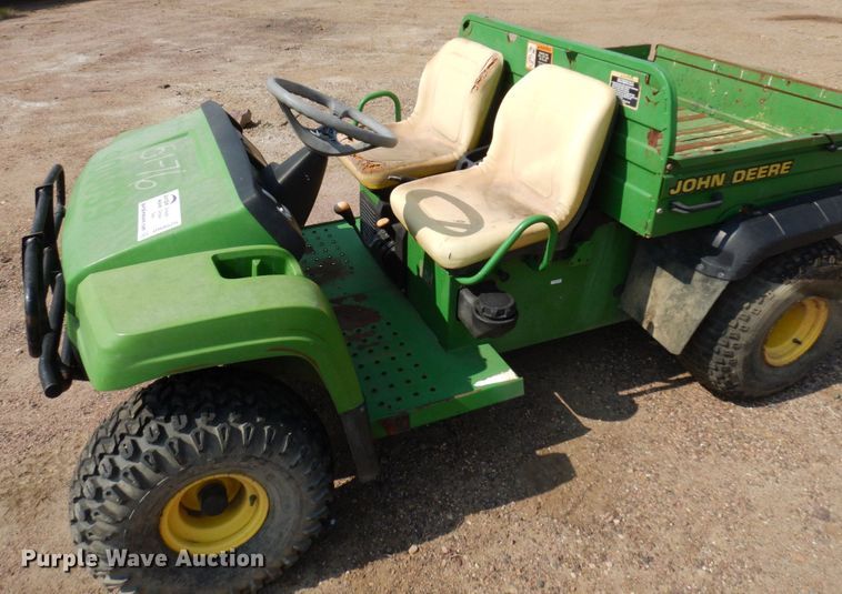 image for item DR0525 2007 John Deere Gator  utility vehicle