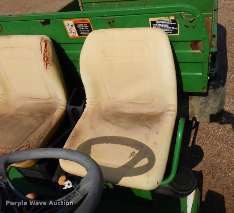 image for item DR0525 2007 John Deere Gator  utility vehicle