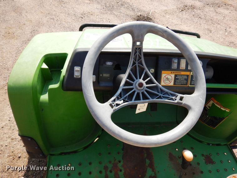 image for item DR0525 2007 John Deere Gator  utility vehicle