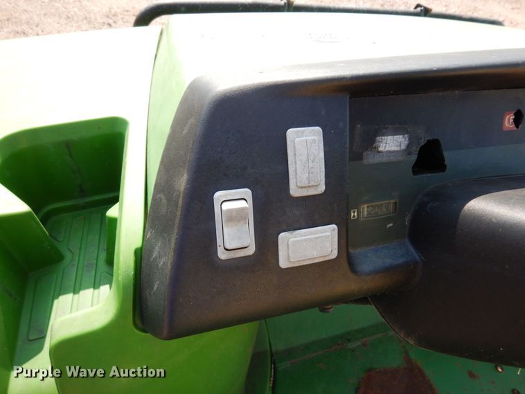 image for item DR0525 2007 John Deere Gator  utility vehicle