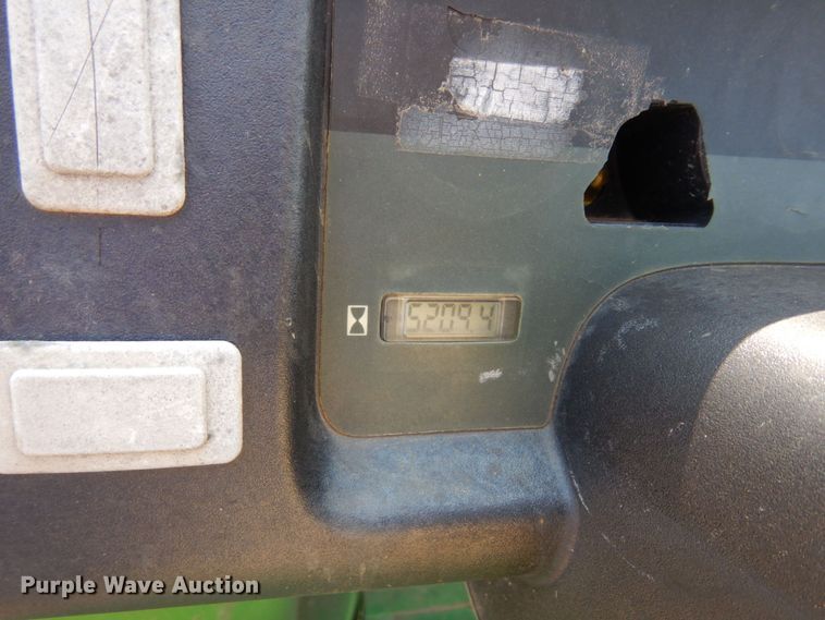 image for item DR0525 2007 John Deere Gator  utility vehicle