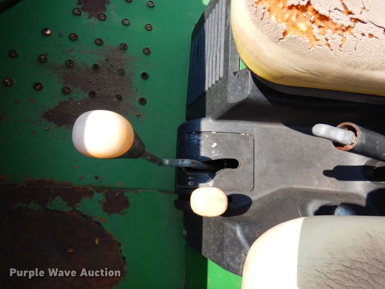 image for item DR0525 2007 John Deere Gator  utility vehicle