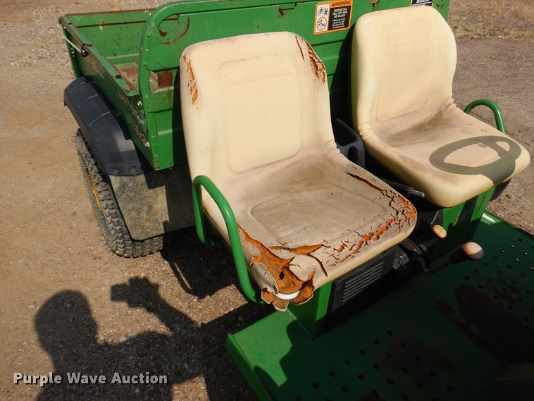 image for item DR0525 2007 John Deere Gator  utility vehicle