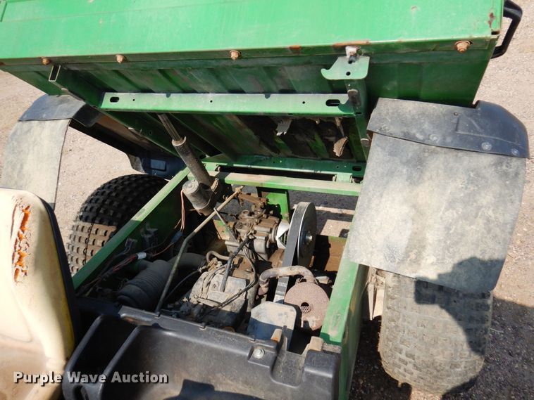 image for item DR0525 2007 John Deere Gator  utility vehicle