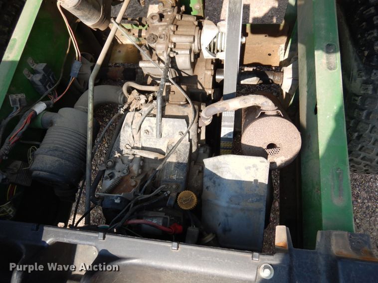 image for item DR0525 2007 John Deere Gator  utility vehicle