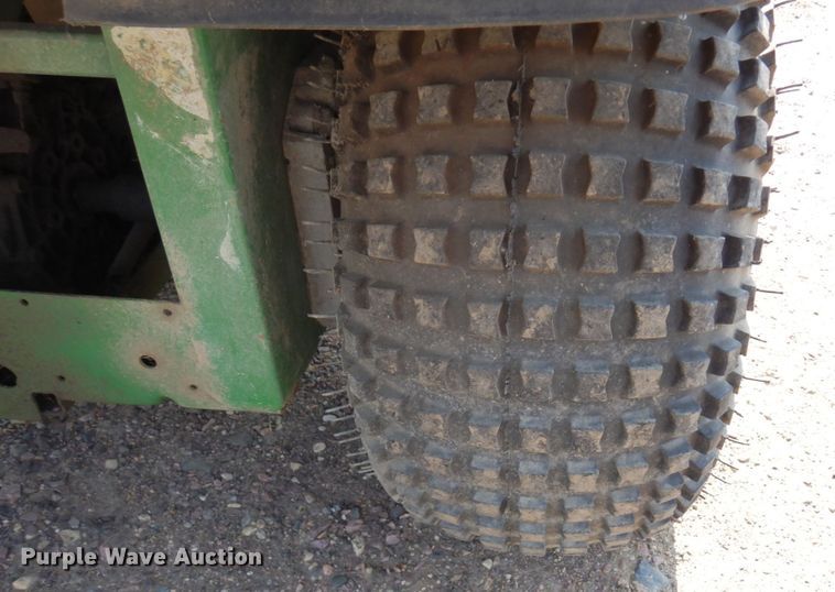 image for item DR0525 2007 John Deere Gator  utility vehicle