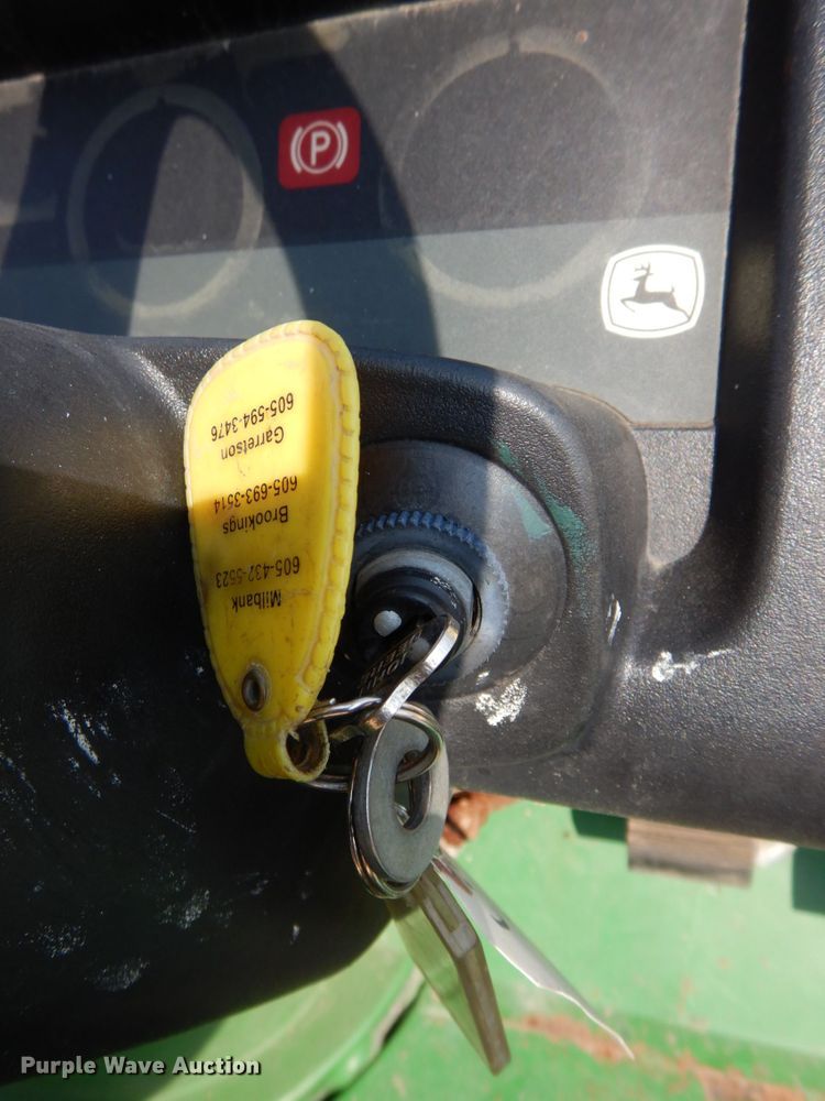 image for item DR0526 2008 John Deere Gator  utility vehicle